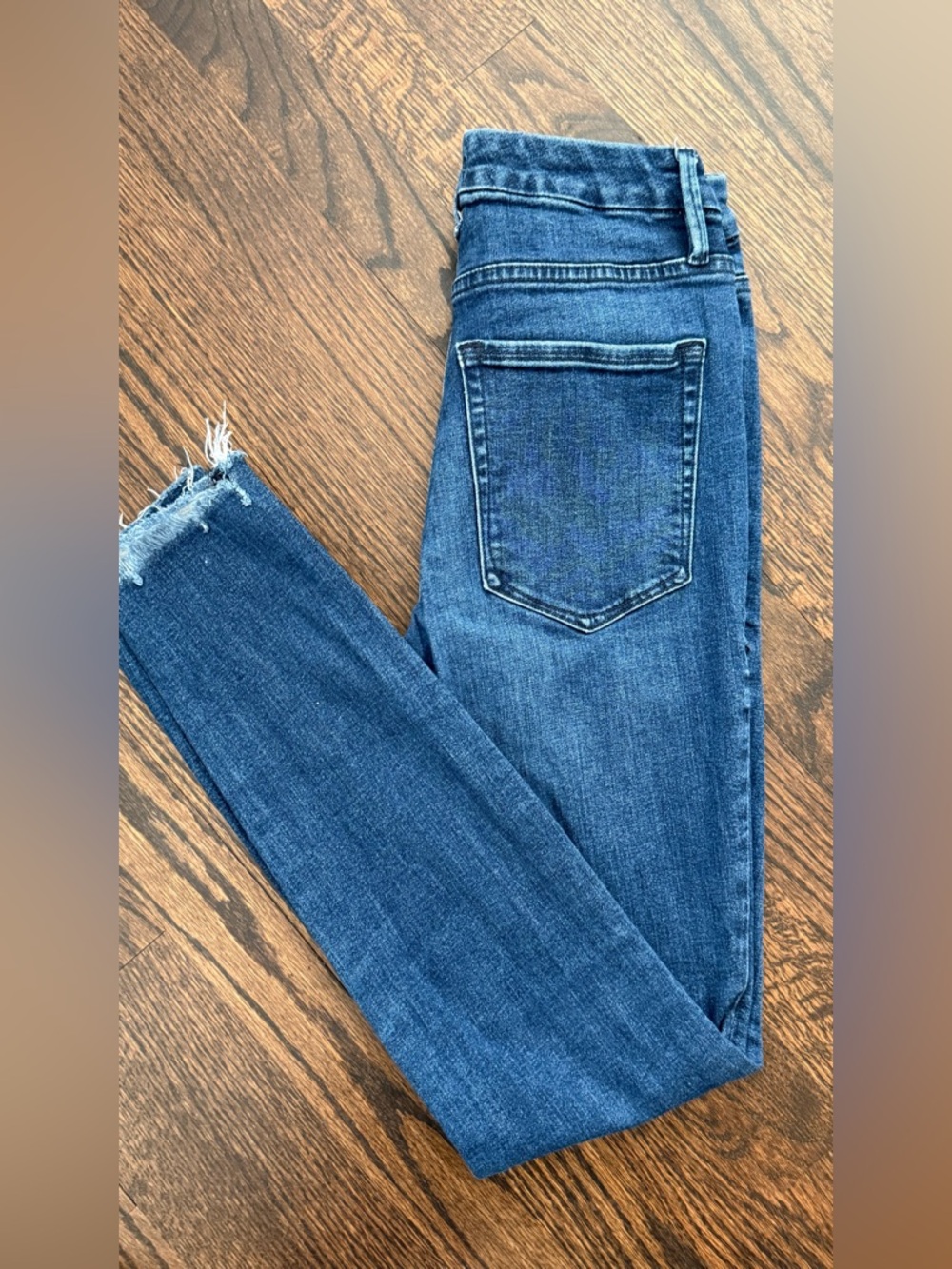 Good American Dark Blue Frayed Hem Skinny Jeans